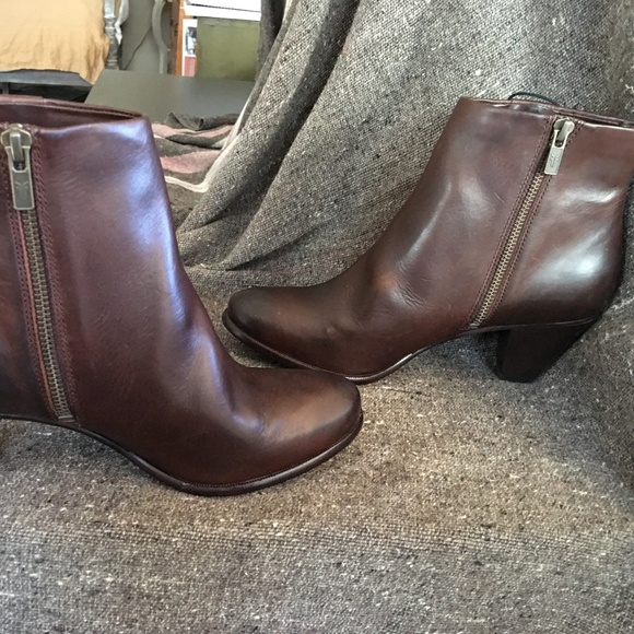 NEW Frye Women Ankle Bootie Brown Leather Size 8.5 - Picture 6 of 10